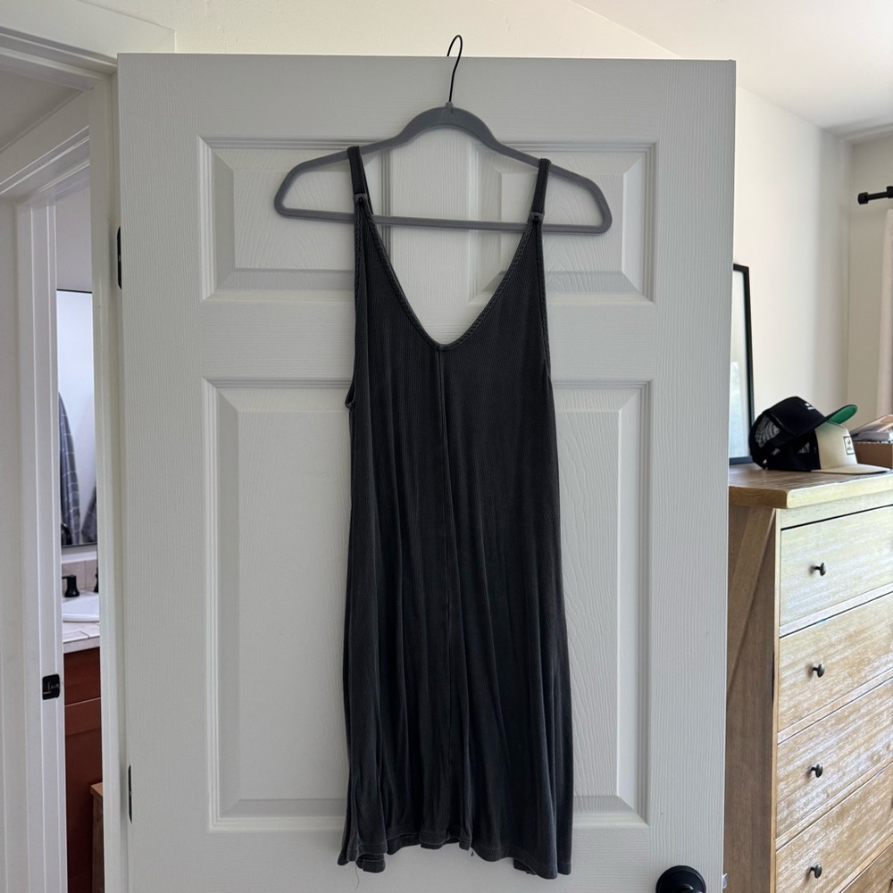 Black Sleeveless Dress